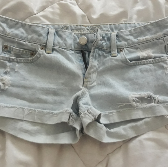 American Eagle Distressed jean shorts - Picture 5 of 6